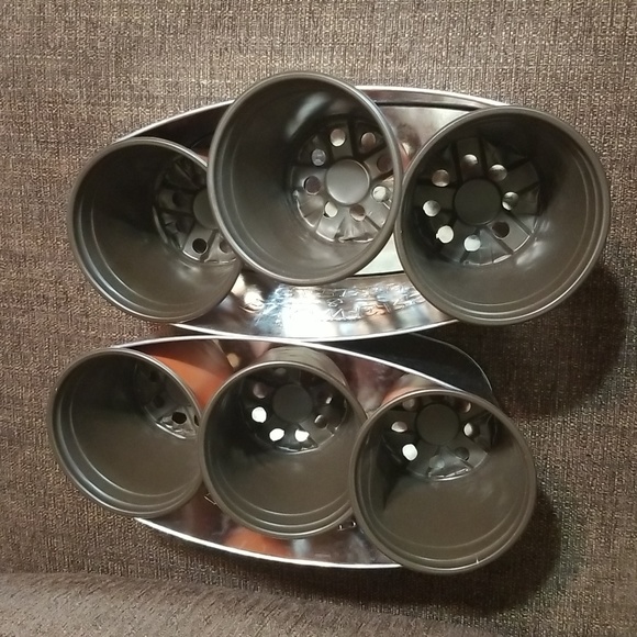 Set of 2 flower Tins - Picture 3 of 6